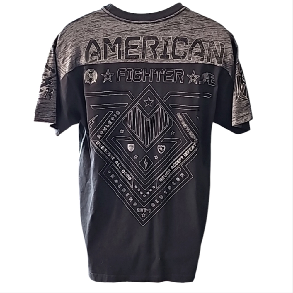 American Fighter Metallic Graphic Logo Black Shortsleeve Tee. Men's Size: XL.